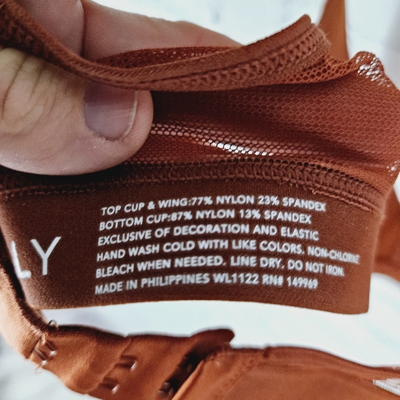 LIVELY | metallic palm wireless pushup bra - Picture 5 of 5